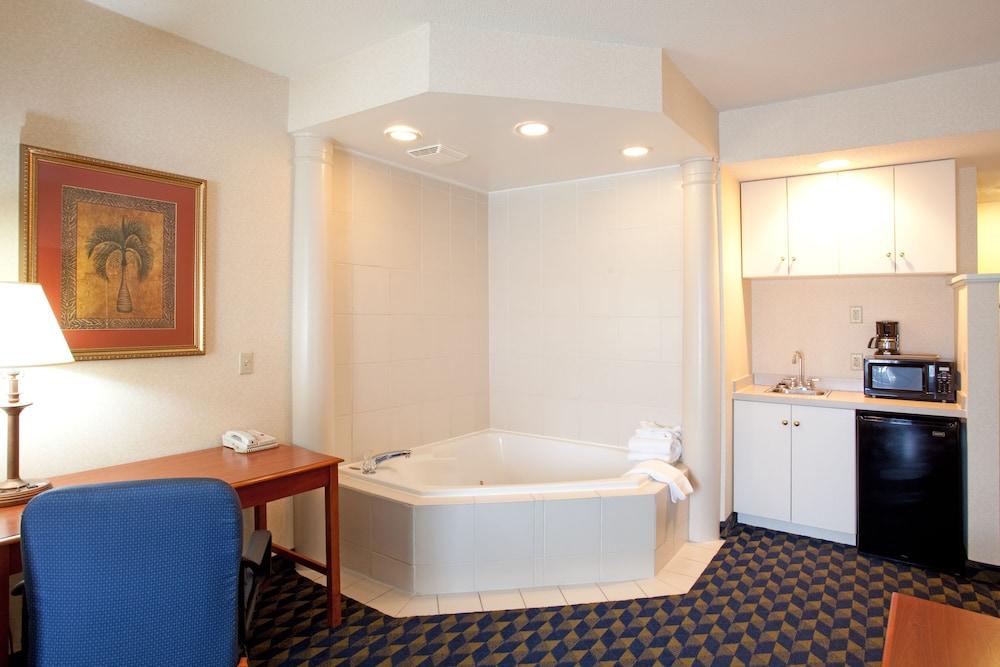 Holiday Inn Express & Suites Orangeburg By Ihg Exterior foto